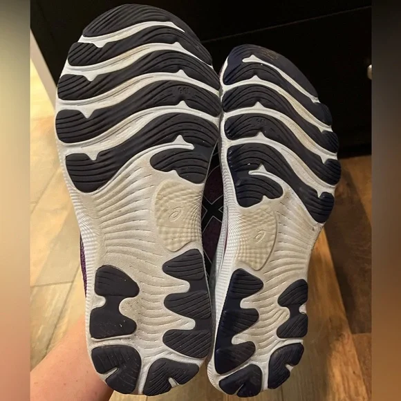 EUC Asics Women’s Gel-Nimbus 24 Purple/Light Blue Size 8.5 - Picture 12 of 12